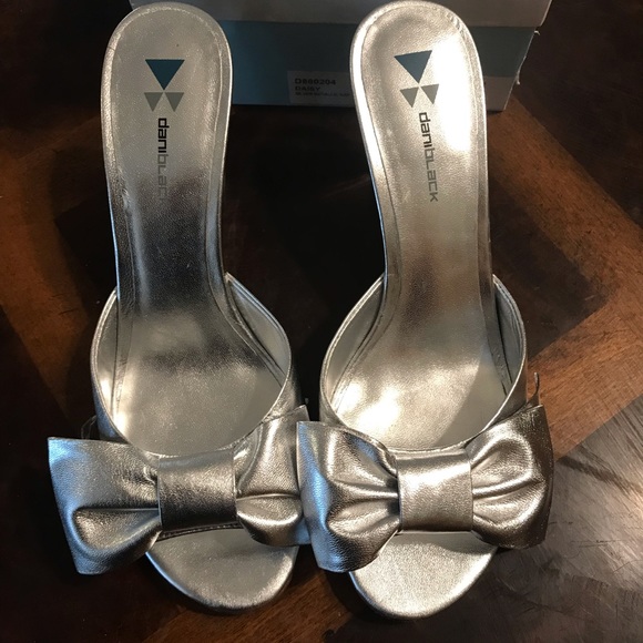 Silver Metallic Clear Heel Wedge Shoes [6.5] - Picture 3 of 5